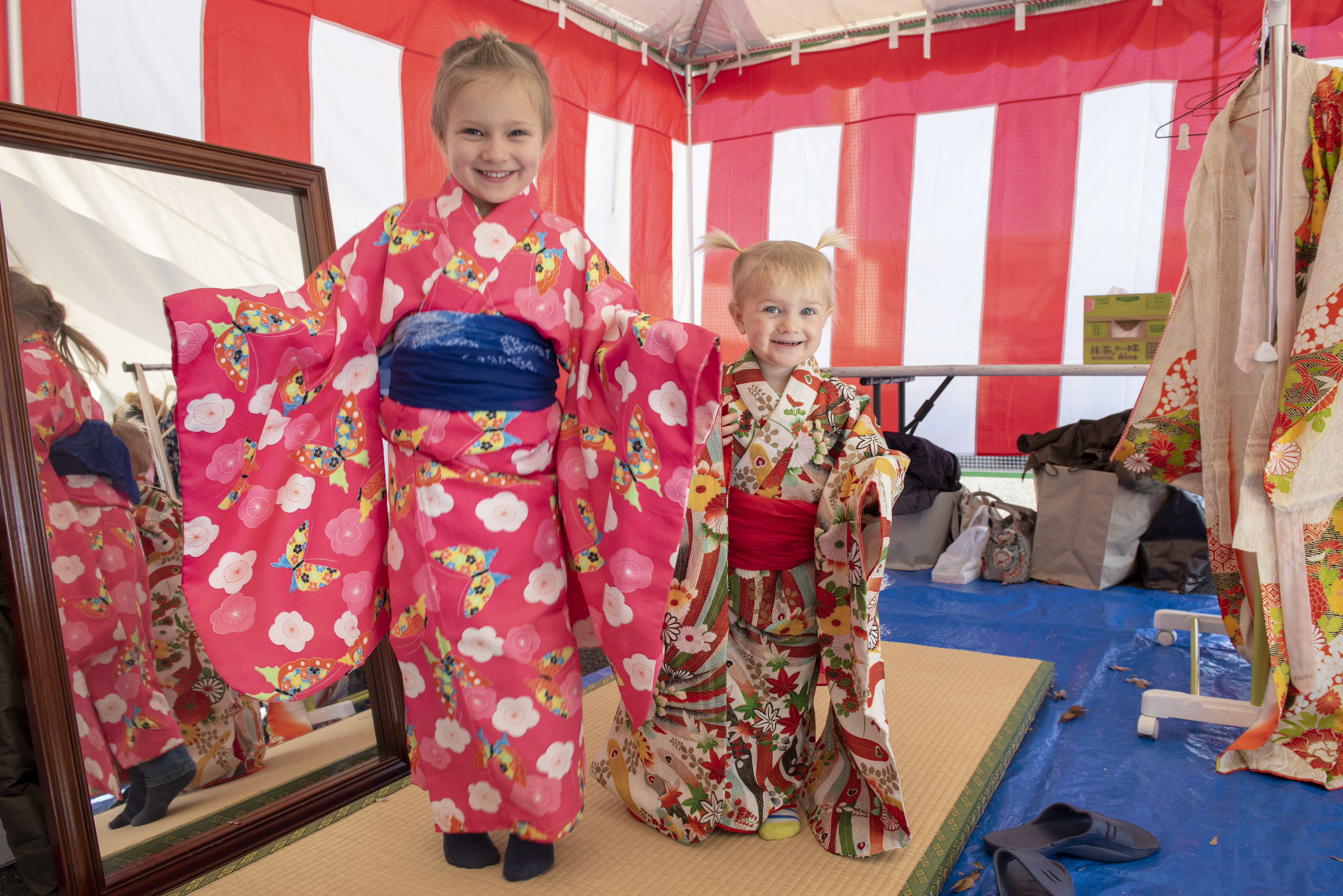 Little girls wearing kimonos